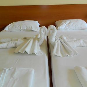 Zimmer mit zwei Einzelbetten